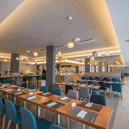 Arena Hotel Holiday 梅杜林 外观 照片