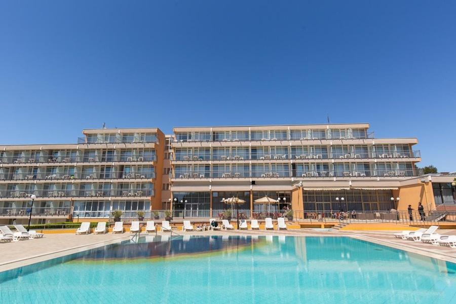 Arena Hotel Holiday 梅杜林 外观 照片