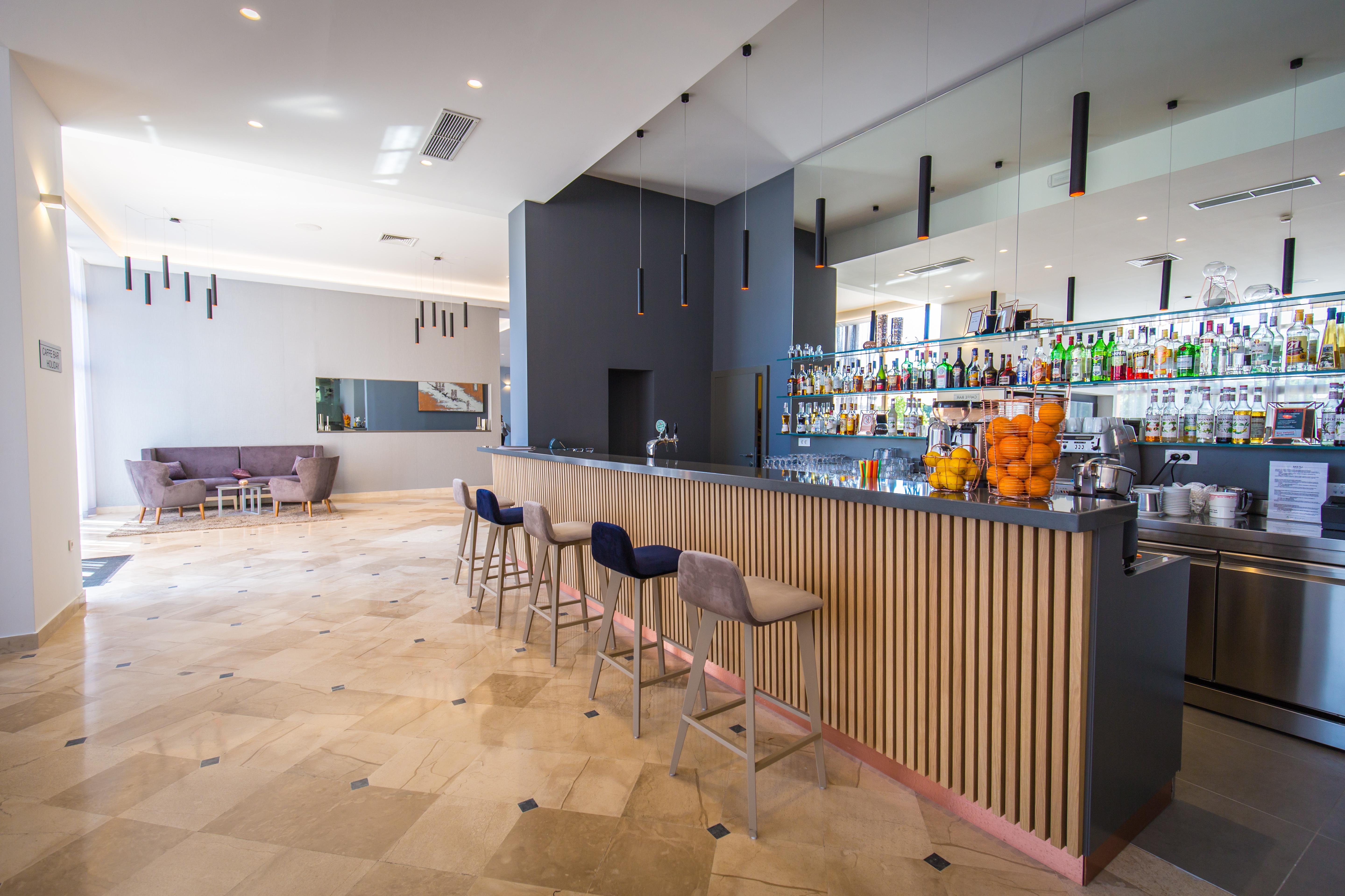Arena Hotel Holiday 梅杜林 外观 照片